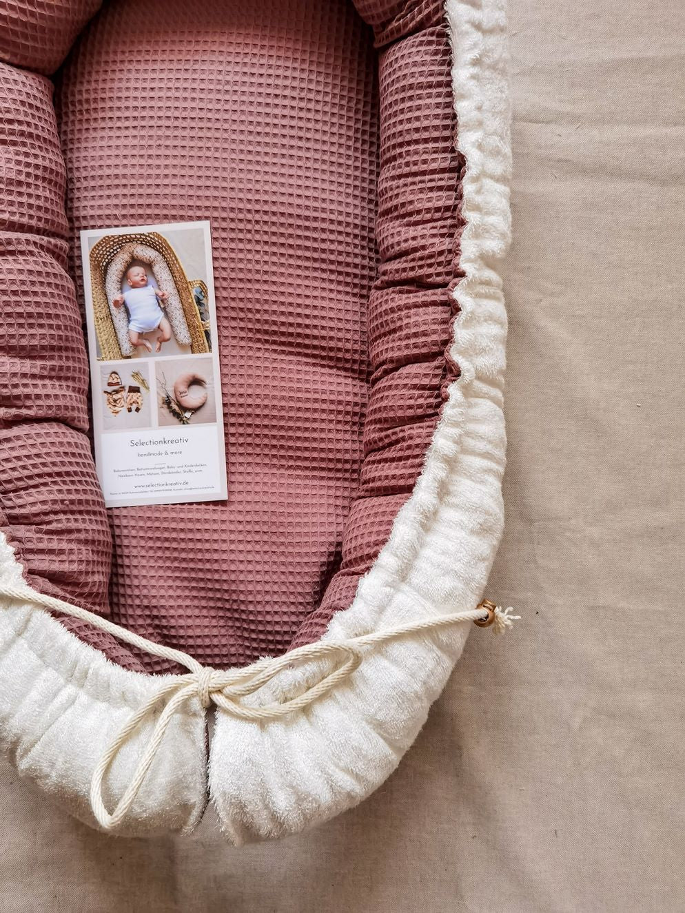 Selectionkreativ - Babynestchen handgenäht. Mit viel Liebe zum Detail und hochwertigen Stoffen