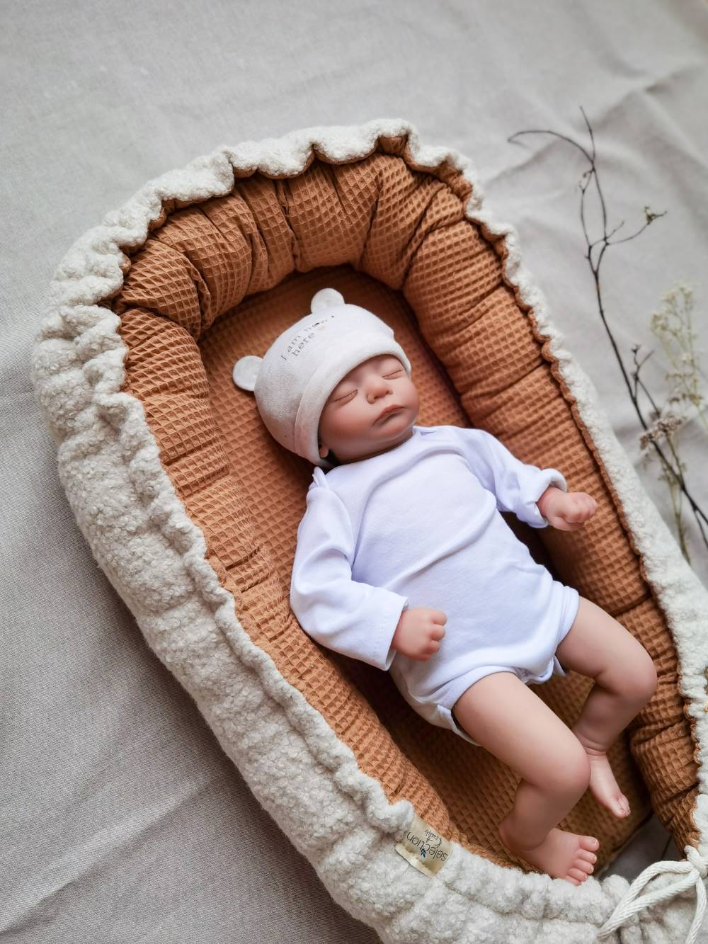 Babynestchen Boucle Kamel