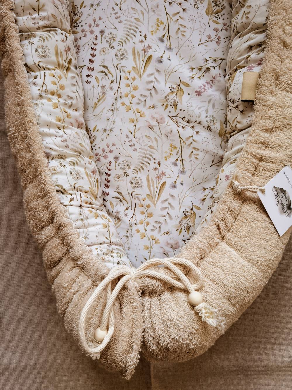 Selectionkreativ - Frotteestoff hellbeige mit Baumwolle im Blumenprint