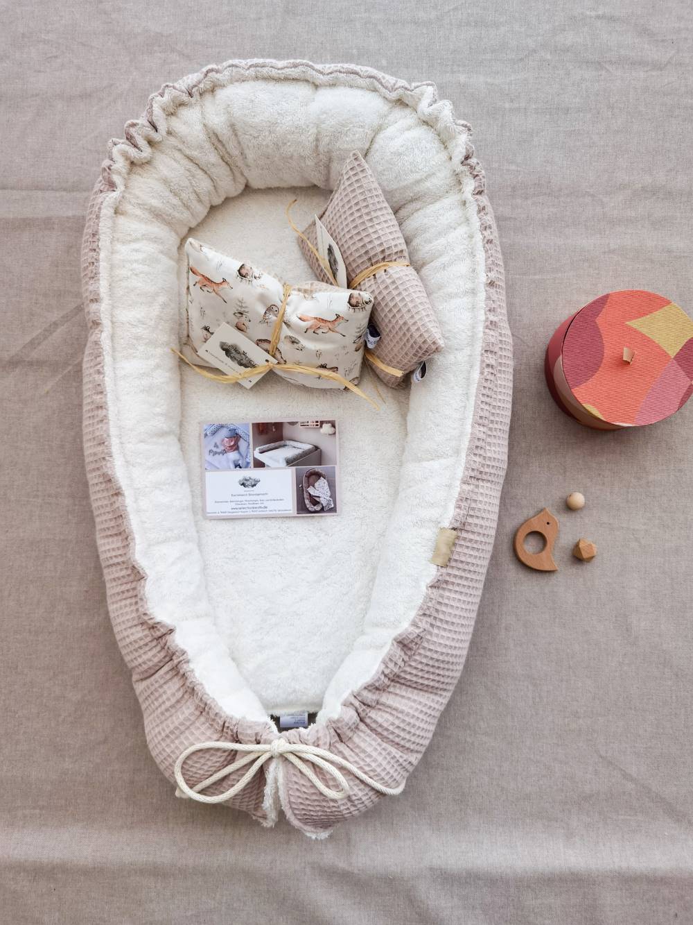 Wunderschönes Babynestchen für die ersten 6 Monate für dein Baby.