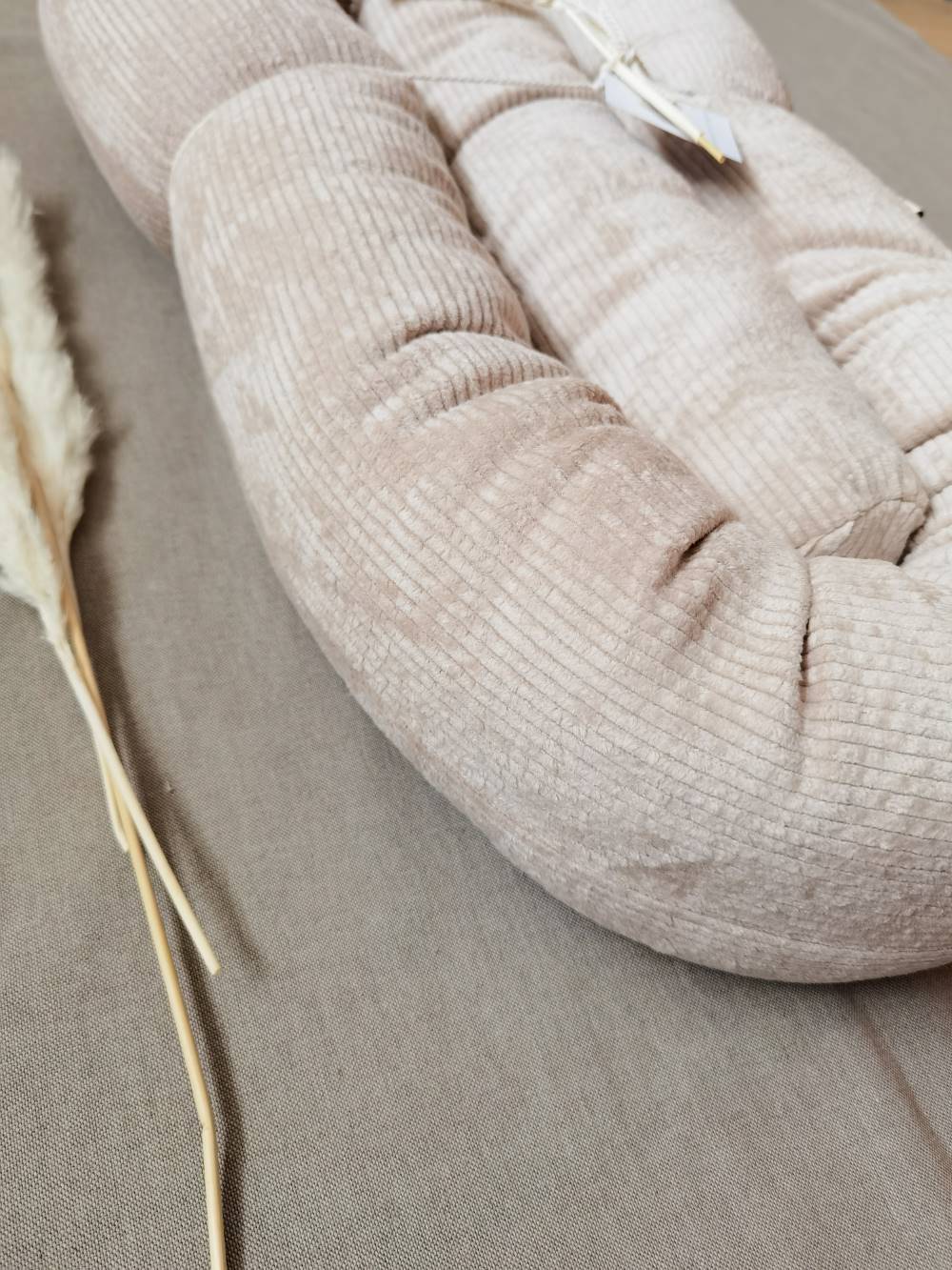 Selectionkreativ - wundervolle Bettumrandung, kuschelweicher Cordstoff und noch viele weitere gibt es in dem Babyladen in Ruhmannsfelden von Silvia Aigner