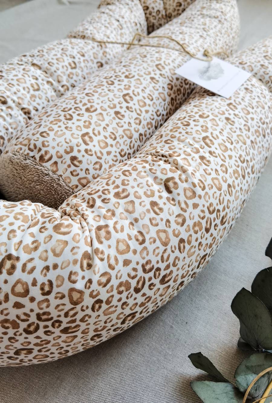 Selectionkreativ - Nahaufnahme in Beige von der Leo Schlange