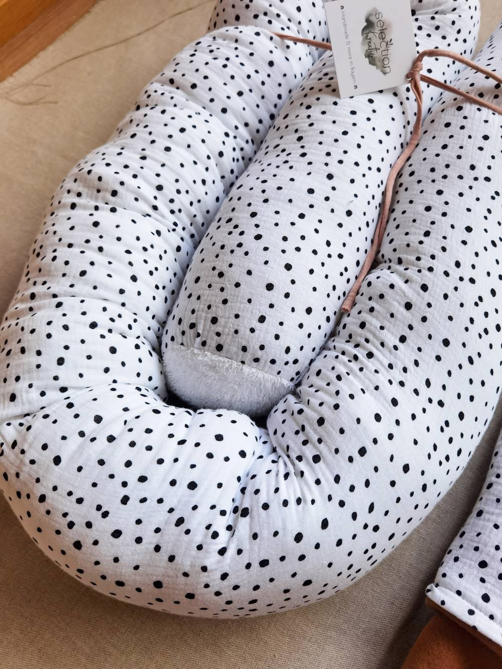 Selectionkreativ - Nahaufnahme von der Bettschlange - Deggendorf und Ruhmannsfelden gibt es eine große Auswahl an Babyausstattung