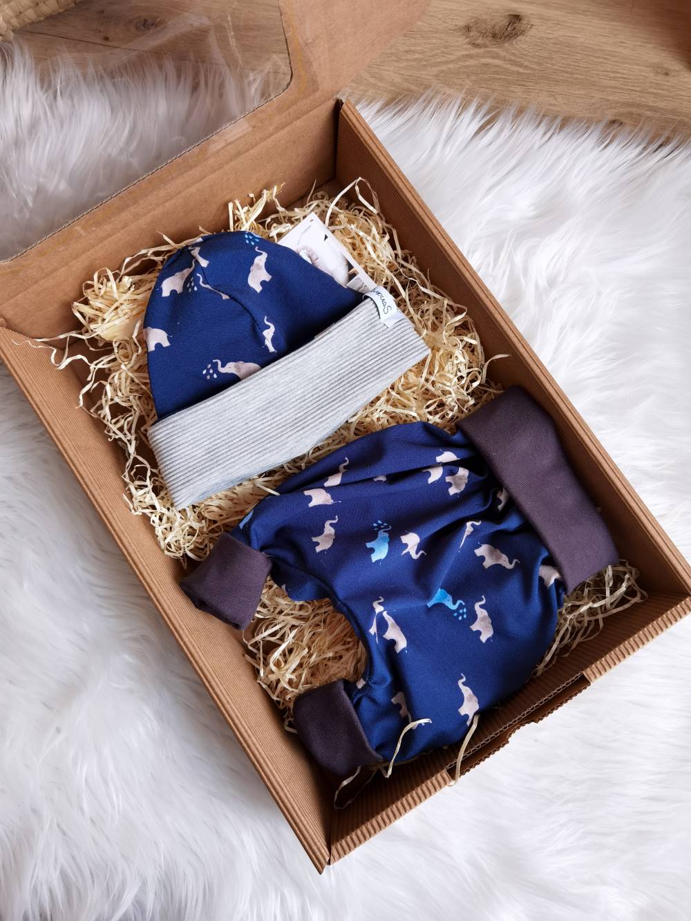 Selectionkreativ - Neugeborenen Geschenk Set mit Elefanten