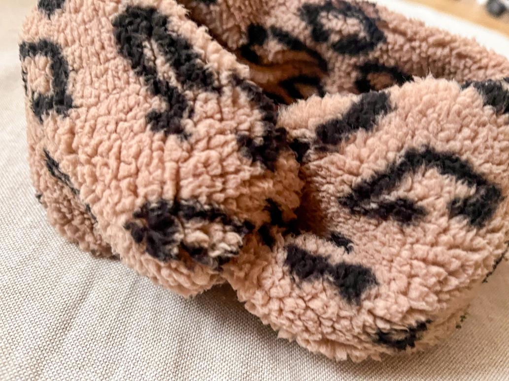 Selectionkreativ - Nahaufnahme von Leo Stirnband von dem Kinder Geschäft in Ruhmannsfelden