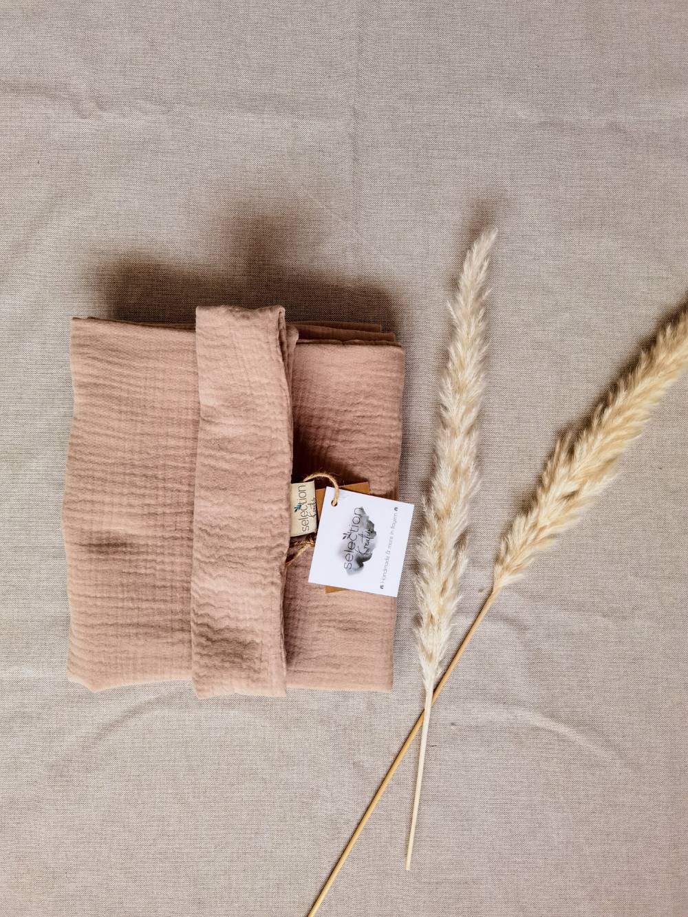 Selectionkreativ - Decke in Musselin und der Farbe Beige. Super leicht für die Sommermonate