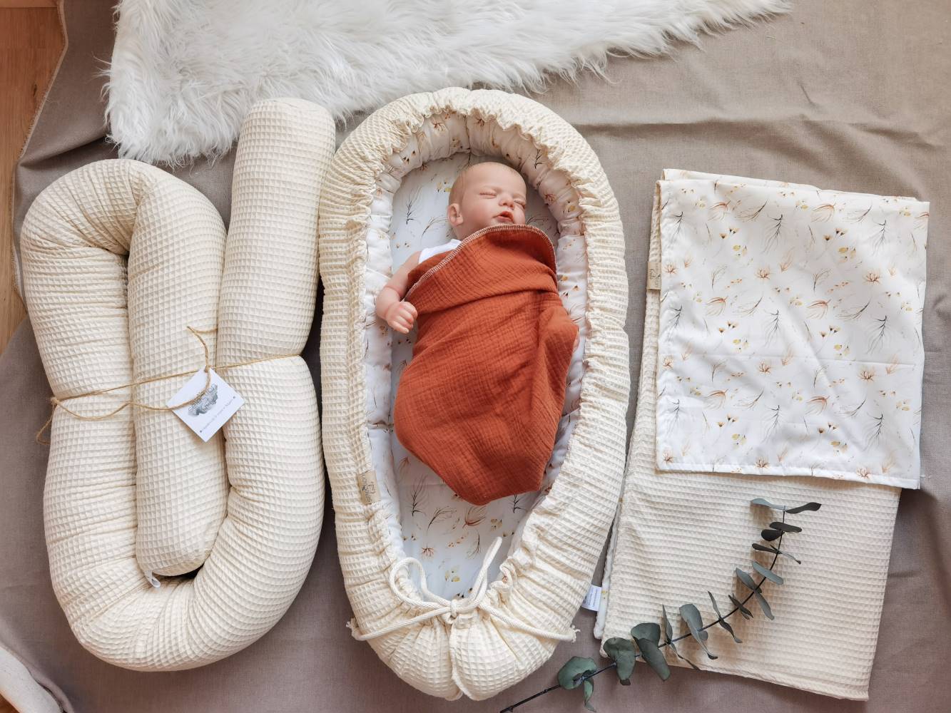 Selectionkreativ - Set mit Babynest Bettschlange und Babydecke