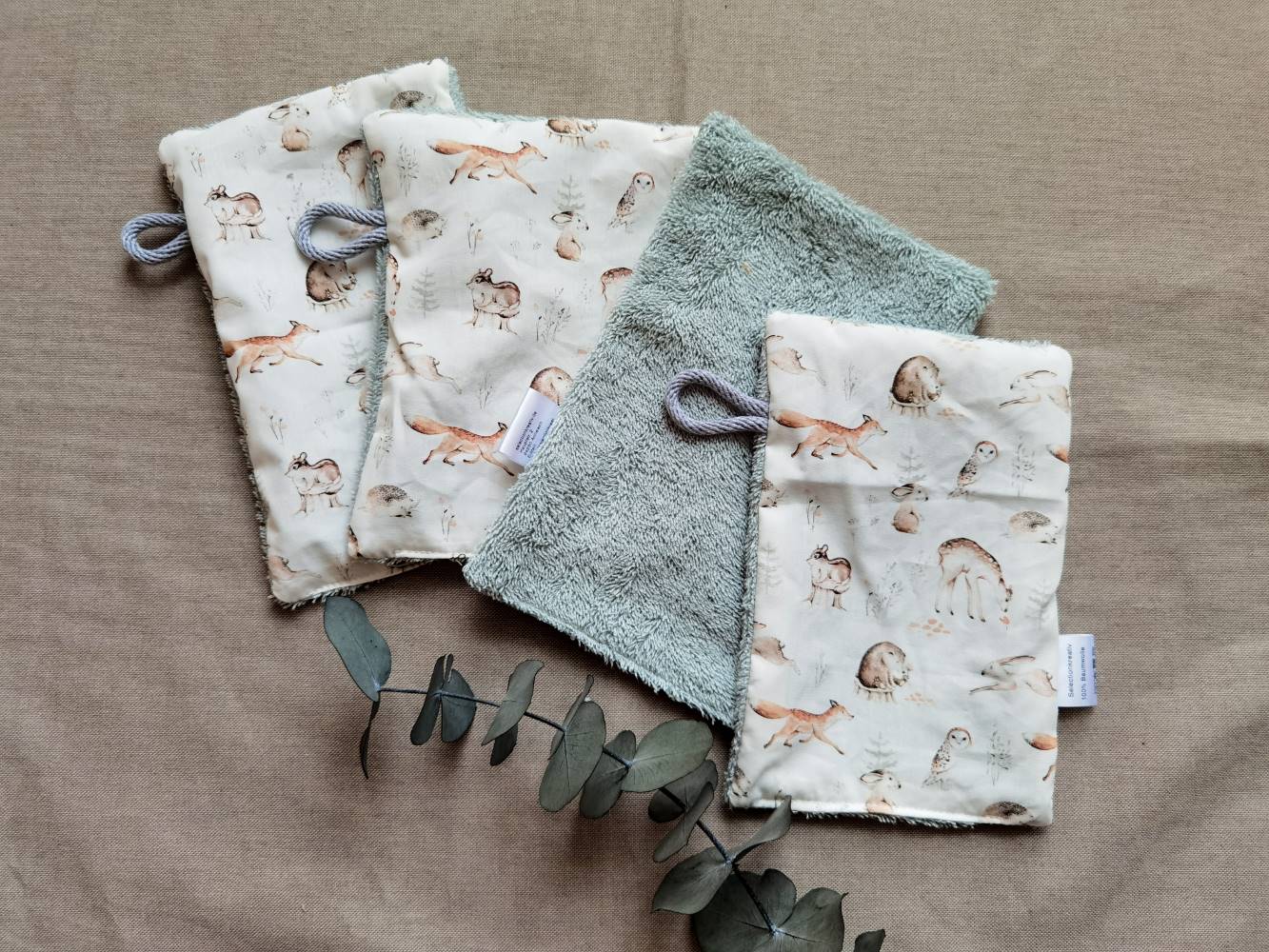 Selectionkreativ - Waschlappen mit süßem Waldtiermotiv Nahaufnahme von den Waldtieren mit Fuchs, Hase, Rehe