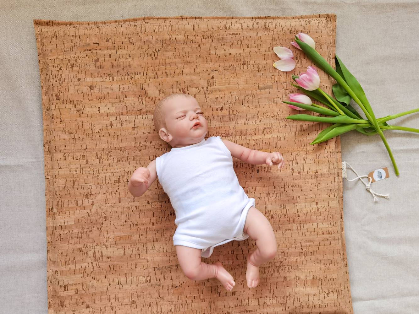 Selectionkreativ - weicher Korkstoff zum Wickeln des Babys gibt es in dem Babyladen in Ruhmannsfelden