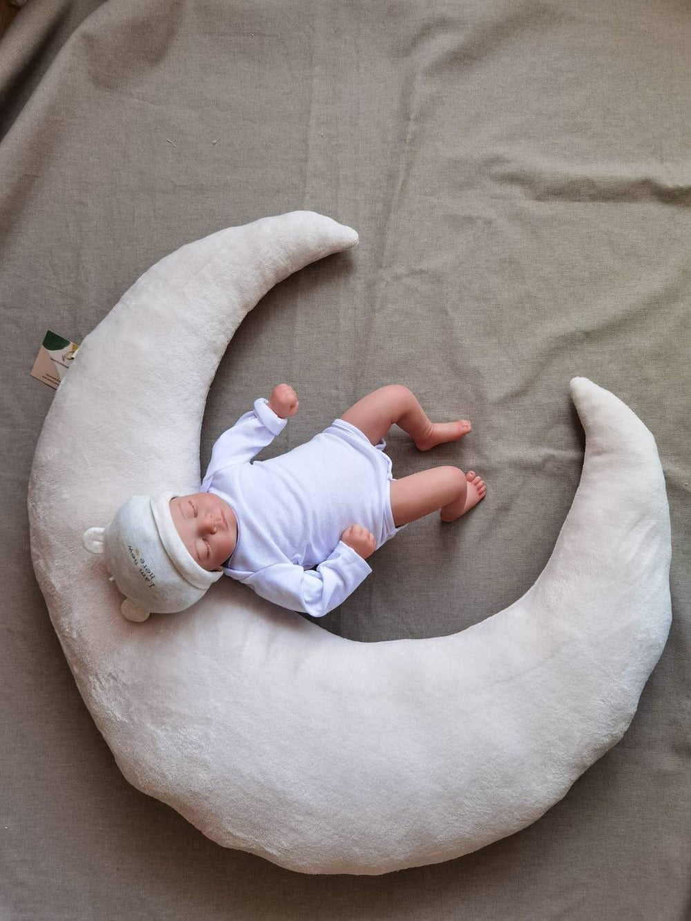 Selectionkreativ - hellbeiger Kuschelmond in Fleece perfekt als Stillmond geeignet