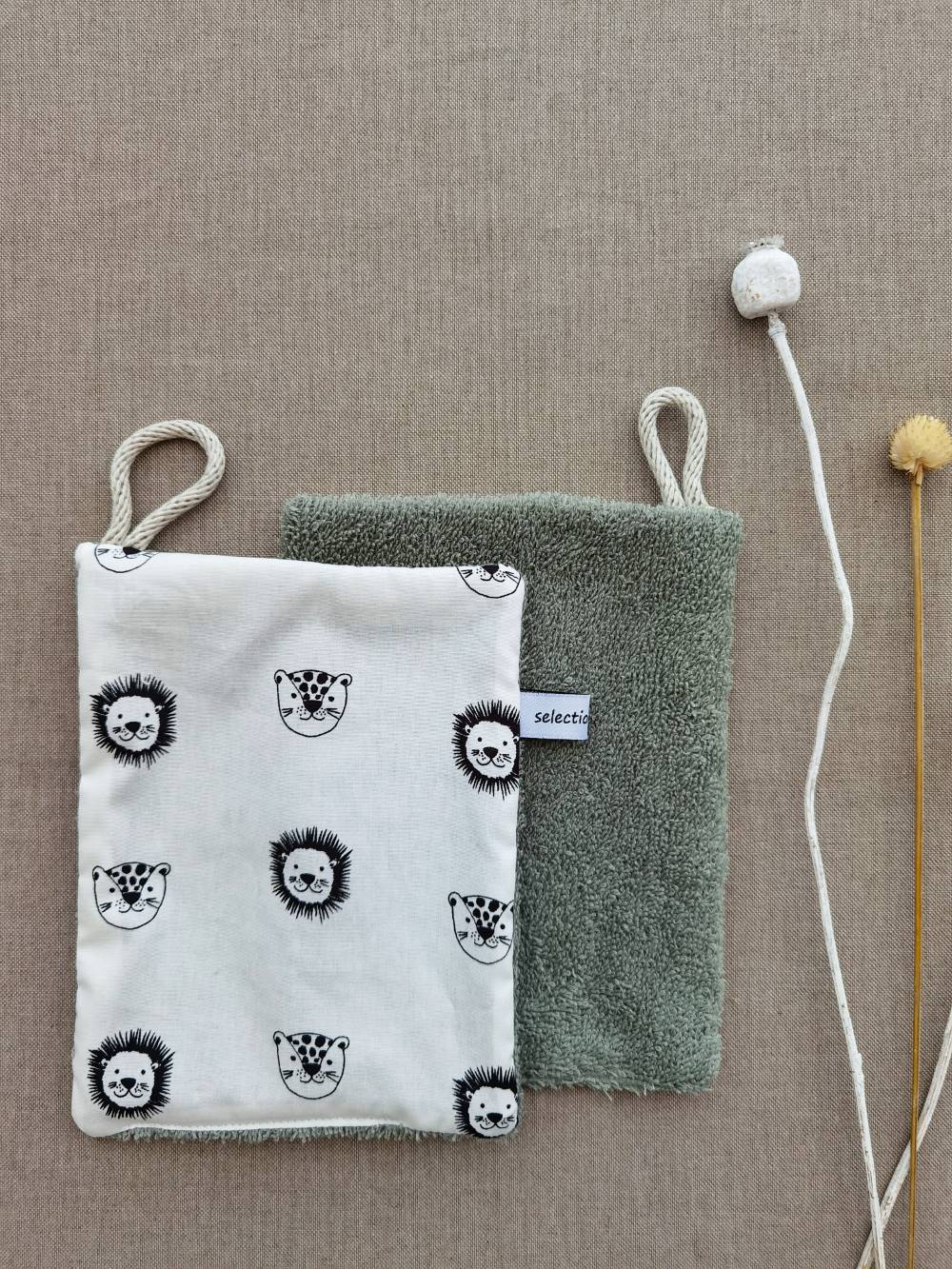 Selectionkreativ - WashPads Löwe mit altgrünem Frottee