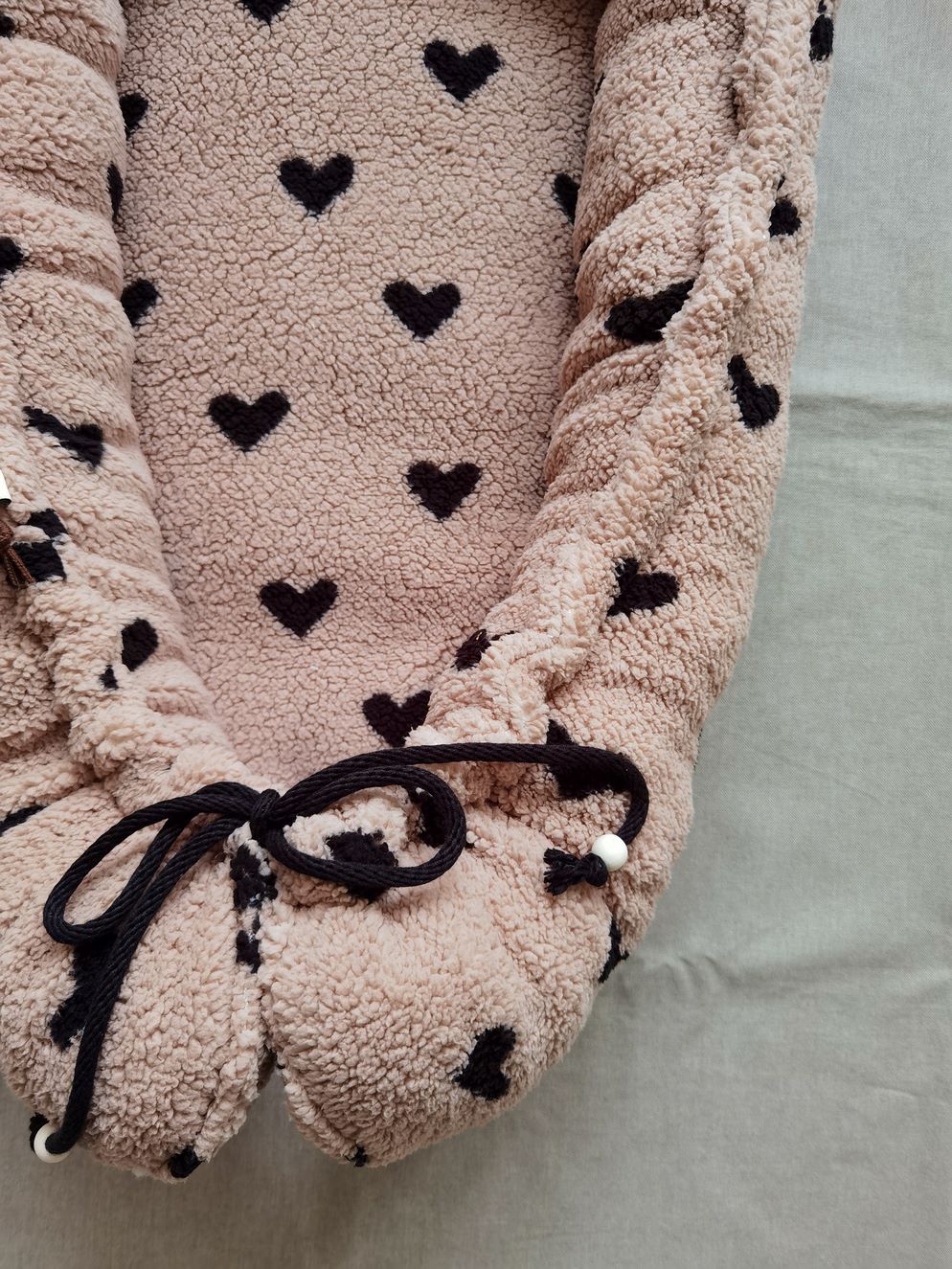 Babynestchen von Selectionkreativ mit Herzen in beige 