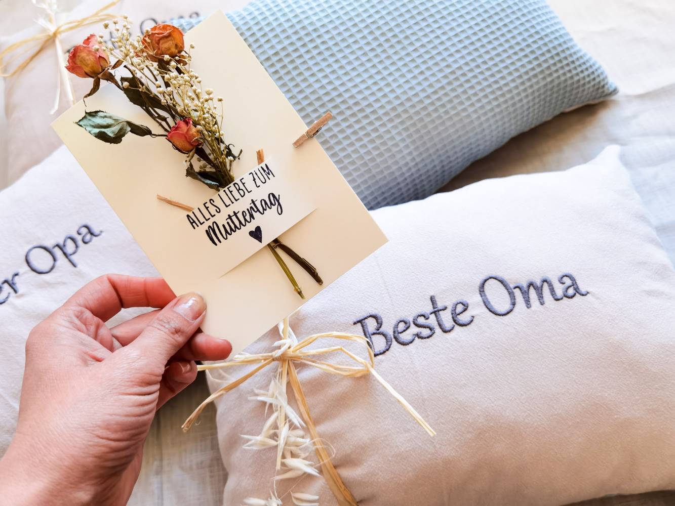 Personalisiertes Kissen "Beste Oma" "Bester Opa"  von Selectionkreativ 