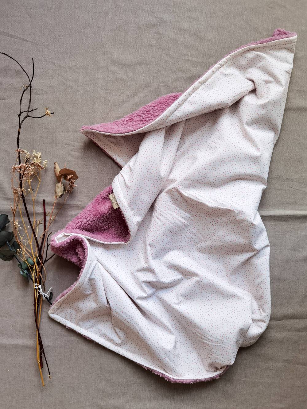 Selectionkreativ - wunderschöne Decke mit süßen Punkten in Rosa 
