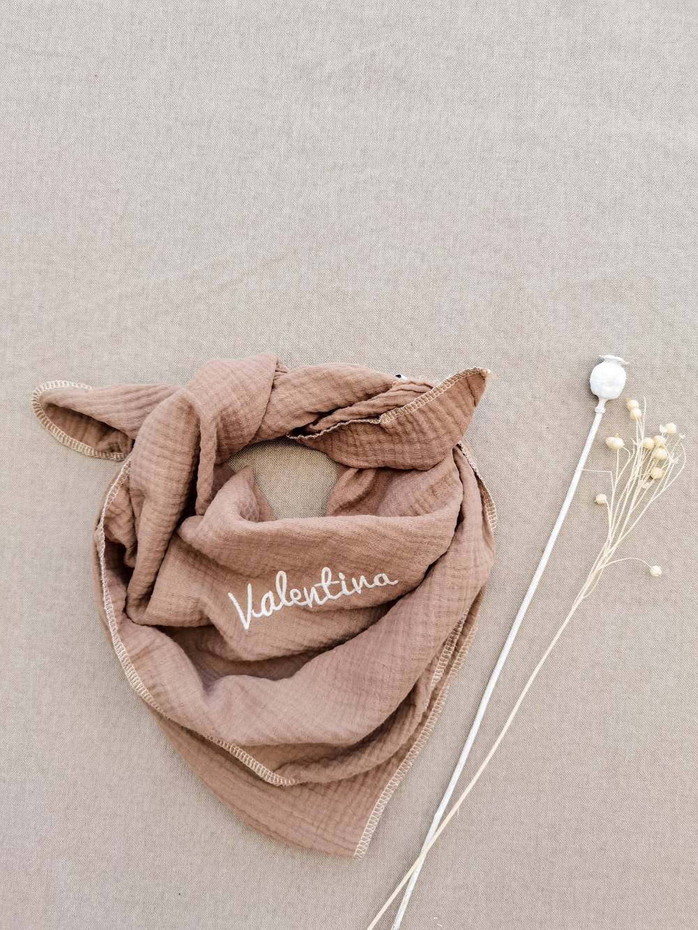 Selectionkreativ - Musselintuch in Beige mit Babynamen 